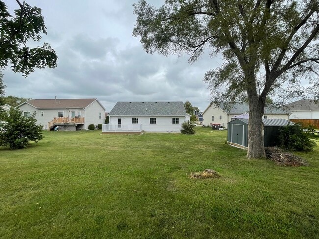 Building Photo - Beautiful open-concept ranch