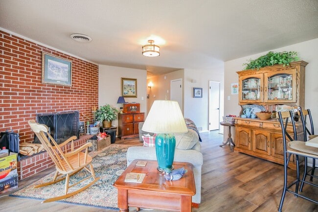 Building Photo - Three Bedroom Home with Plush Backyard