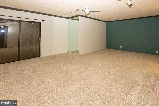 Building Photo - 20930 Valley Forge Cir