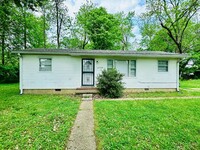 Building Photo - 3 bedroom home near Cane Run Rd now availa...