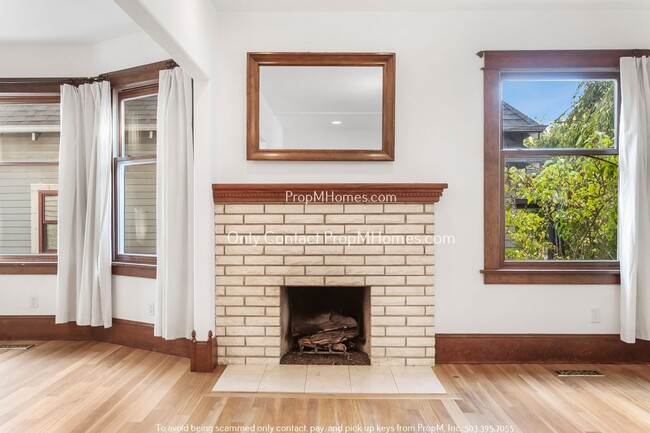 Building Photo - Spacious Large Sanctuary in SE Portland’s ...