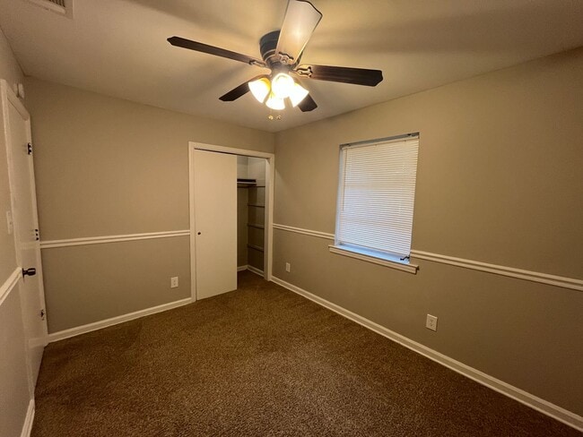 Building Photo - 10032 Ferguson Ave