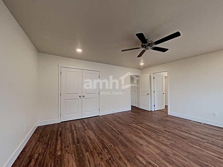 Building Photo - 1620 192nd St Ct E
