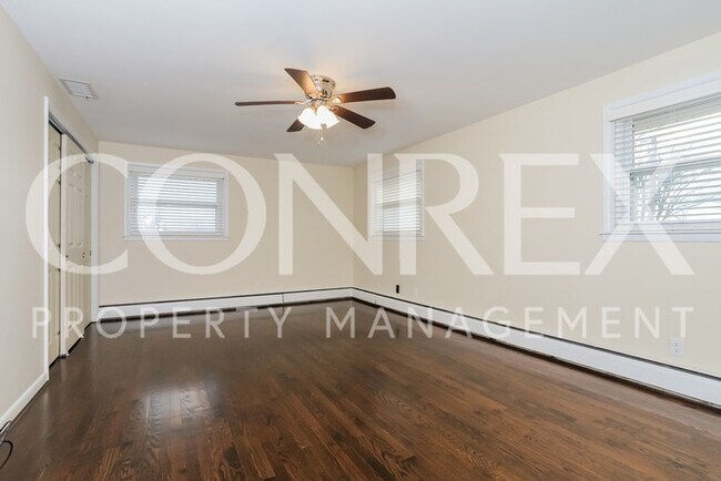 Building Photo - Unique Quad Level Home