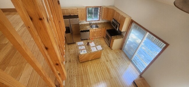 Building Photo - 12 Cornwall Pl