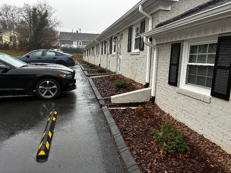 Building Photo - 800 Dodson Mill Rd