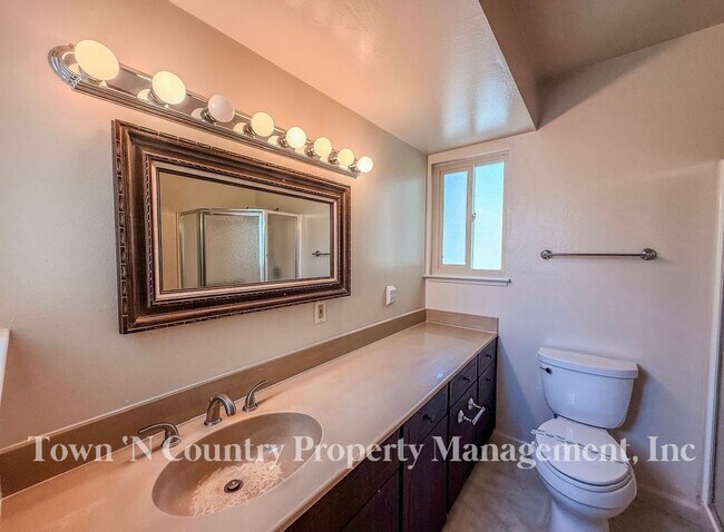 Building Photo - 26142 Carmel Knolls Dr