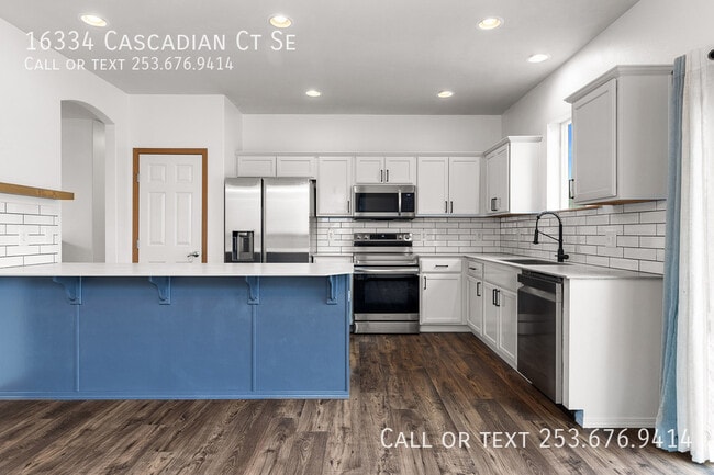 Building Photo - 16334 Cascadian Ct SE