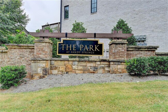 Building Photo - 6892 Roswell Rd NE