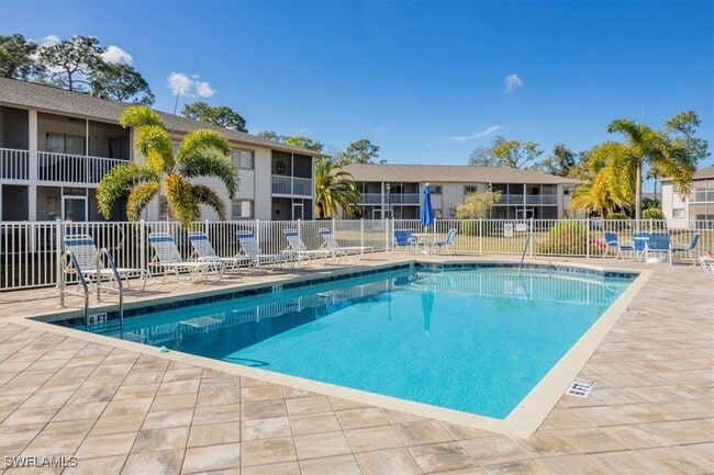 Building Photo - 2350 Naples Trace Cir