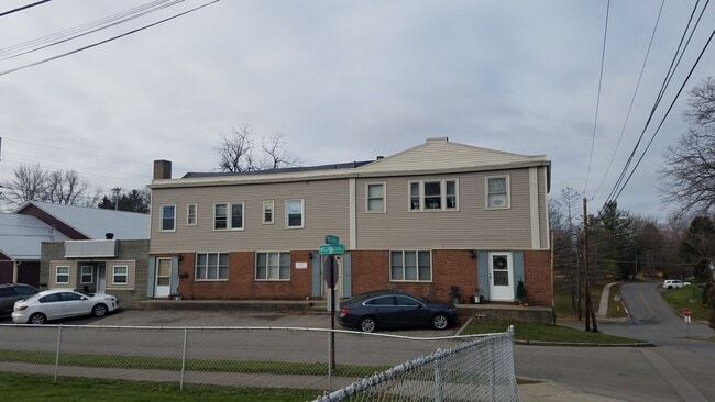 Building Photo - 757 Washington Ave