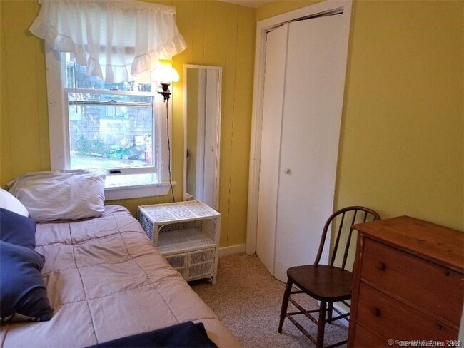 Building Photo - 212 Cedar Rd