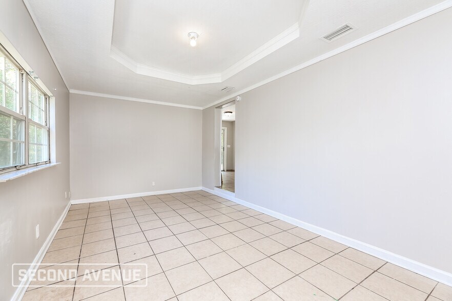 Building Photo - 6801 Blanco Ct