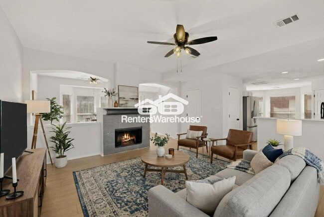 Building Photo - 4918 Silverweed Dr