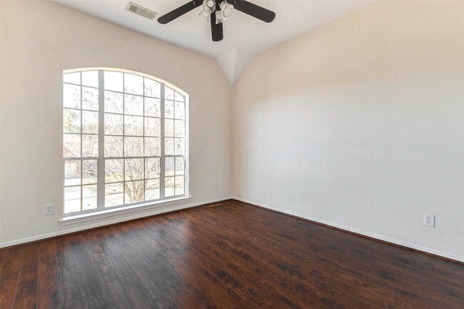 Building Photo - 155 Perfidia Dr