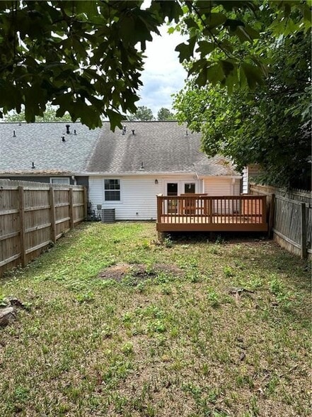 Building Photo - 1923 Cheatham Woods Dr SW