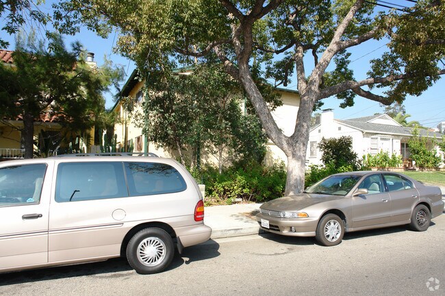 Building Photo - 1415 Stanley Ave