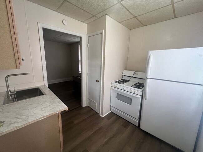 Building Photo - 429 Richwood Ave