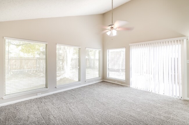 Building Photo - 7311 Las Brisas Dr