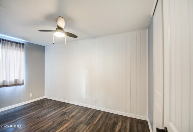 Building Photo - 7217 N 36th Ln