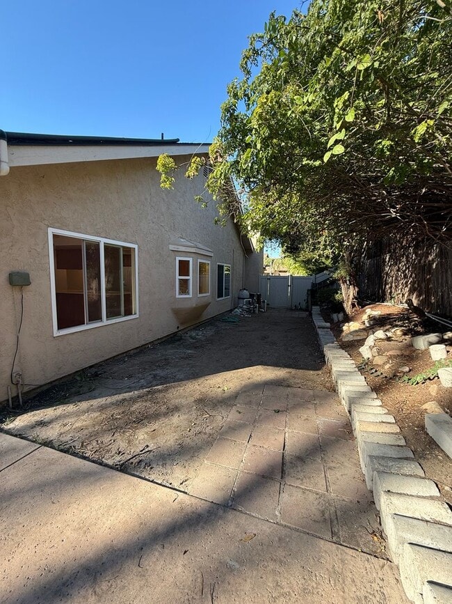Building Photo - Poway Home with Pool/Spa
