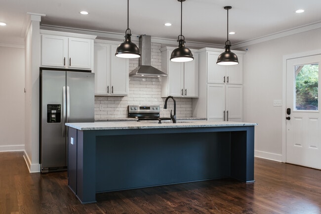 Building Photo - 132 Flint St