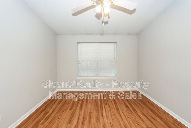 Building Photo - 1343 Pinnacle Ln