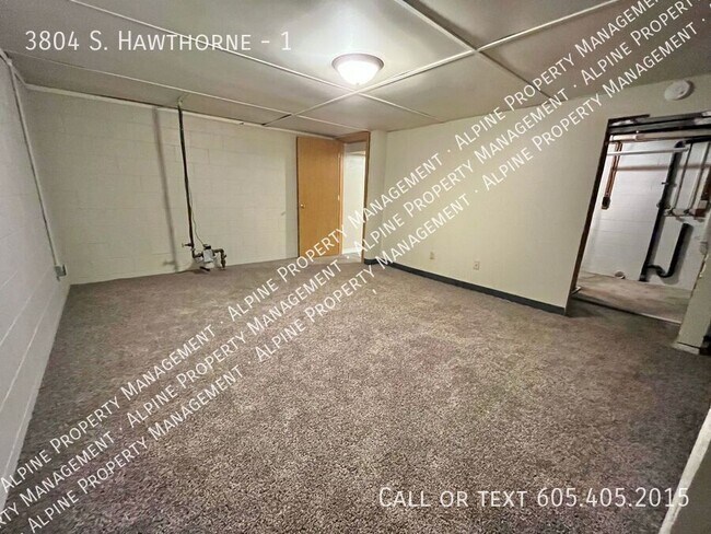 Building Photo - 3804 S. Hawthorne-1