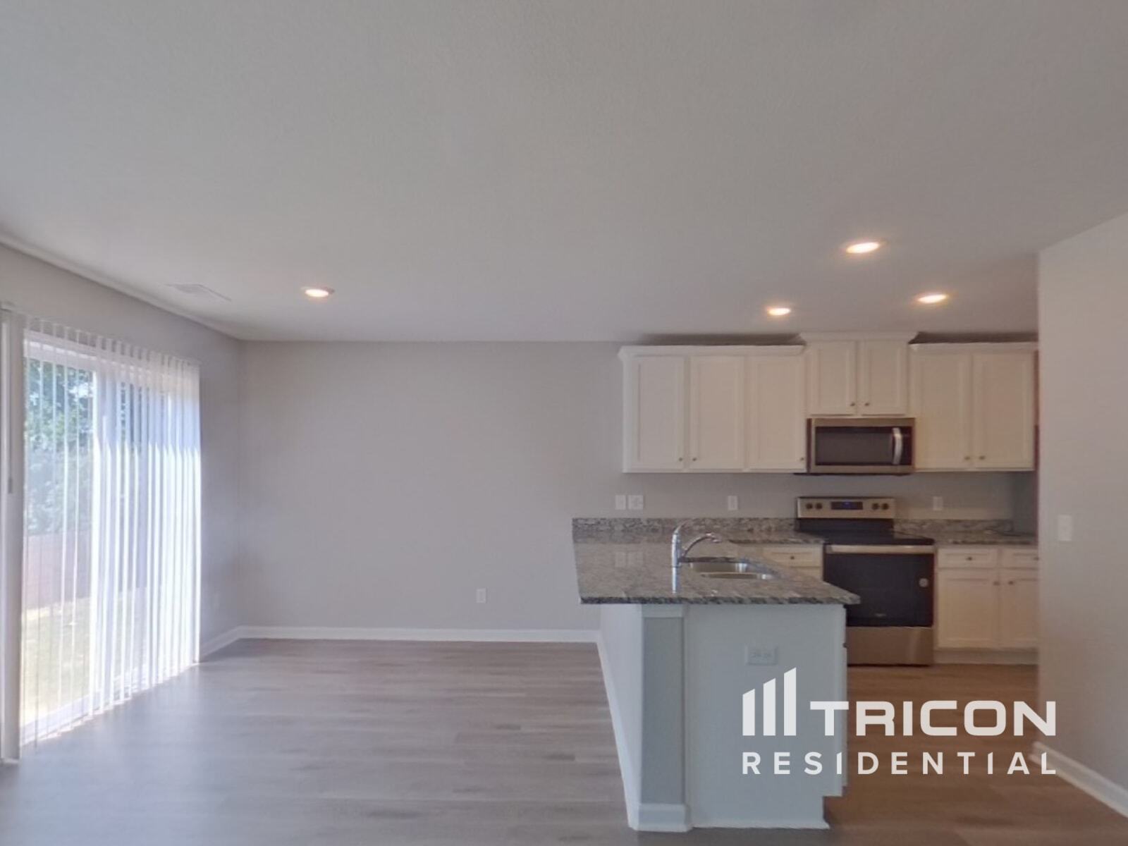 Building Photo - 2124 Southlea Dr