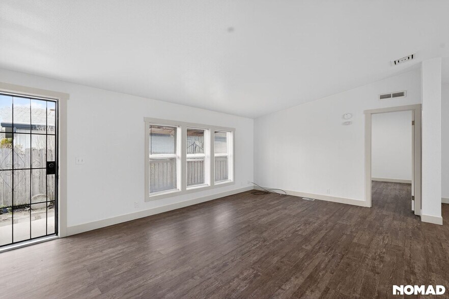 Building Photo - 1325 Bramblewood Ln