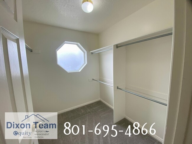 Building Photo - 263 E 100 N