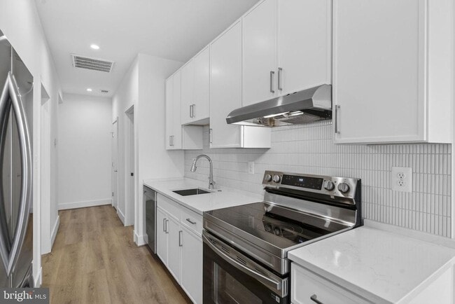 Building Photo - 117 N 21st St