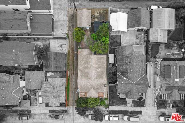 Building Photo - 235 Joy St