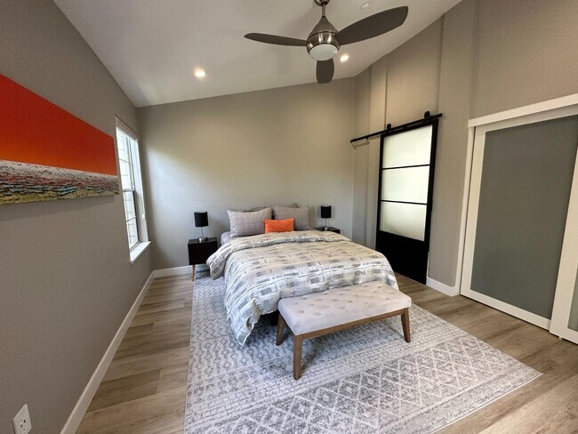 Building Photo - 1 Passage Ln