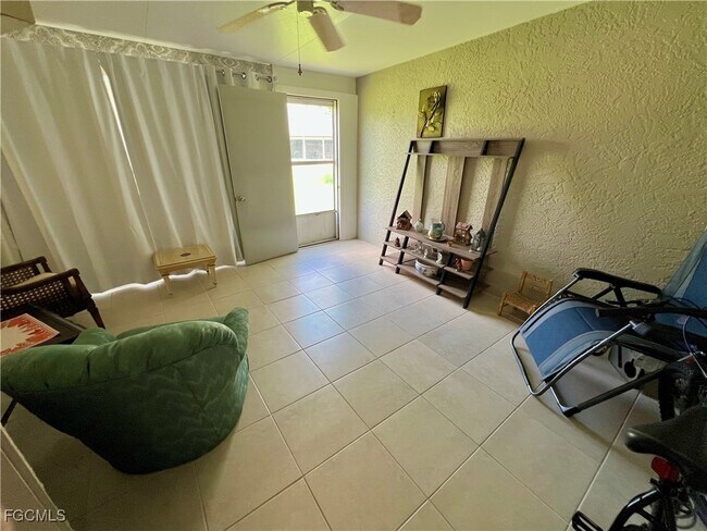 Building Photo - 10 Regency Ct