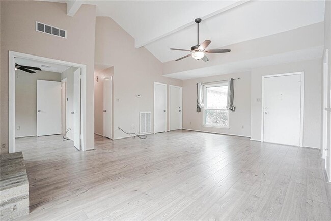 Building Photo - 1103 W Brompton Dr