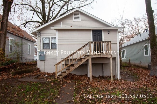 Building Photo - 1415 S Cedar St