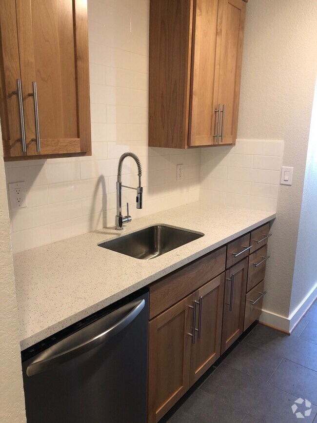 Building Photo - New Remodel Modern Features 1br Hardwoods-...