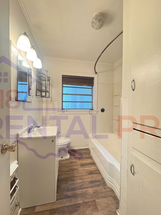 Building Photo - 209/211 W Virginia Ave. Duplex