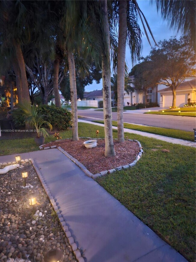 Building Photo - 32 Gables Blvd