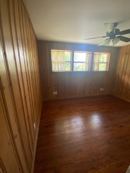 Building Photo - 437 Bunkers Cove Rd