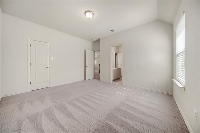 Building Photo - 912 Alberta