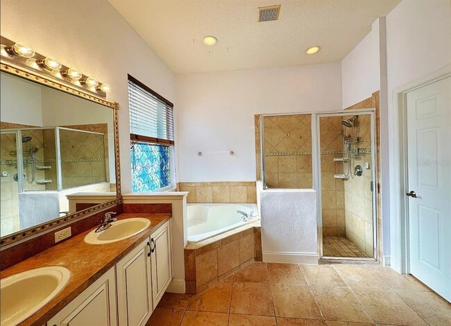 Building Photo - 13809 Amelia Pond Dr