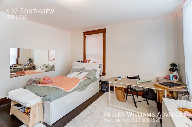 Building Photo - 407 Southview-