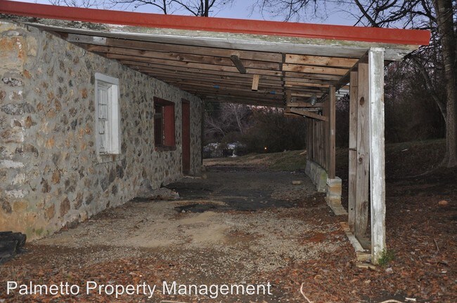 Building Photo - 1265 Wayside Rd NE