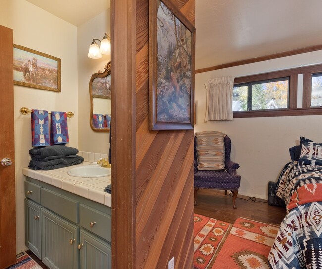 Building Photo - 91 St Moritz Rd