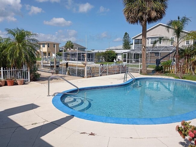 Building Photo - 5024 Miller Bayou Dr