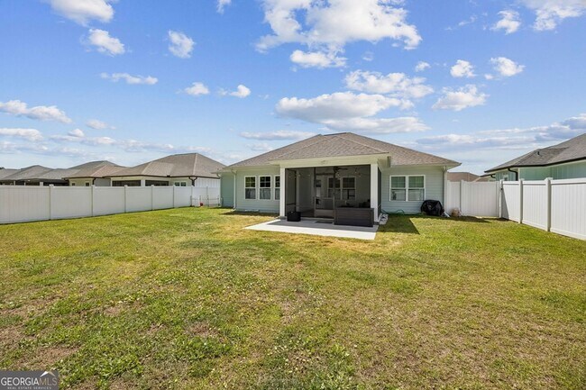 Building Photo - 152 Verano St