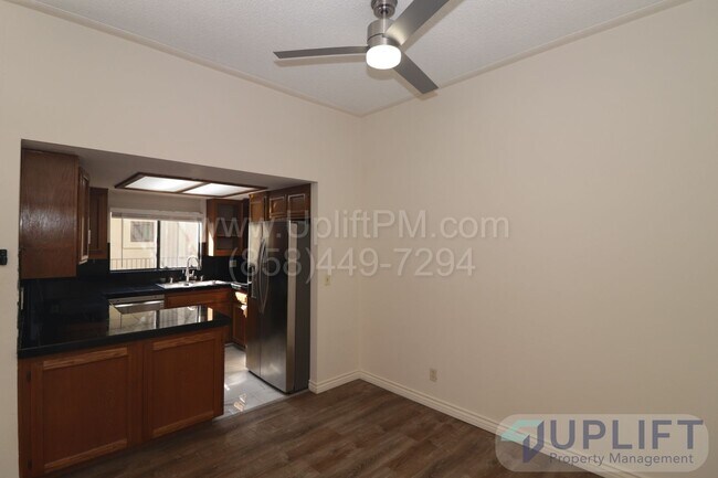 Building Photo - 2 bed, 2 Bath Condo with Community Pool