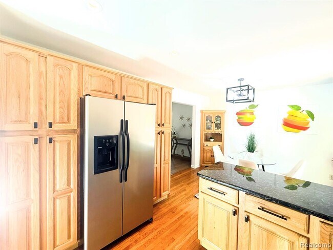 Building Photo - 1369 Flamingo St